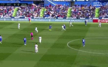 1641129468574017789.gif 【西甲】米利唐送礼魔笛中横梁 皇马0比1客负赫塔费