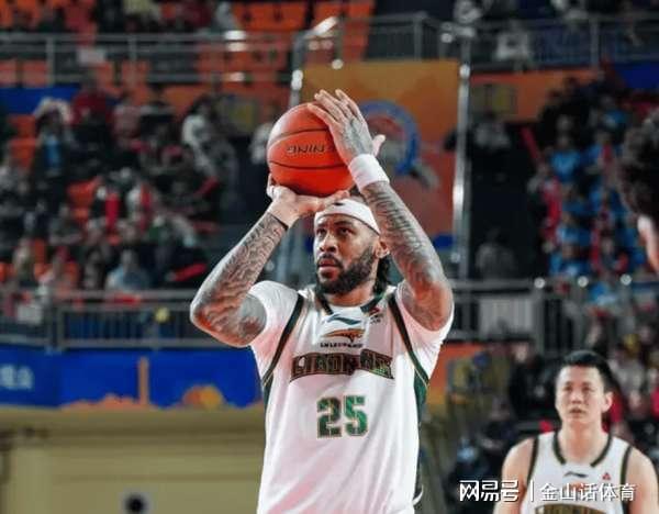 星空体育直播-你可是国字号啊!27岁后卫9中1仅得3分,正负值-30,全场倒数第一