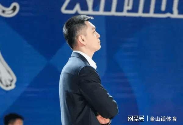 星空体育直播-你可是国字号啊!27岁后卫9中1仅得3分,正负值-30,全场倒数第一