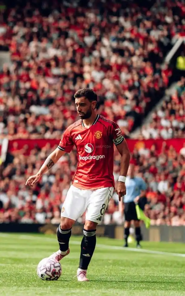 星空体育直播-曼联1-2纽卡,11人踢10人被绝杀,输的一点不亏